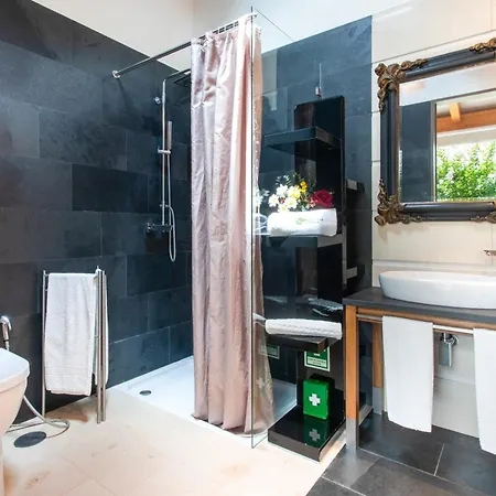 D'olivia Lovely Homes *