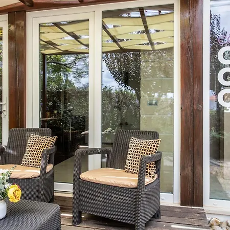 בית חווה D'olivia Lovely Homes Cela (Leira)